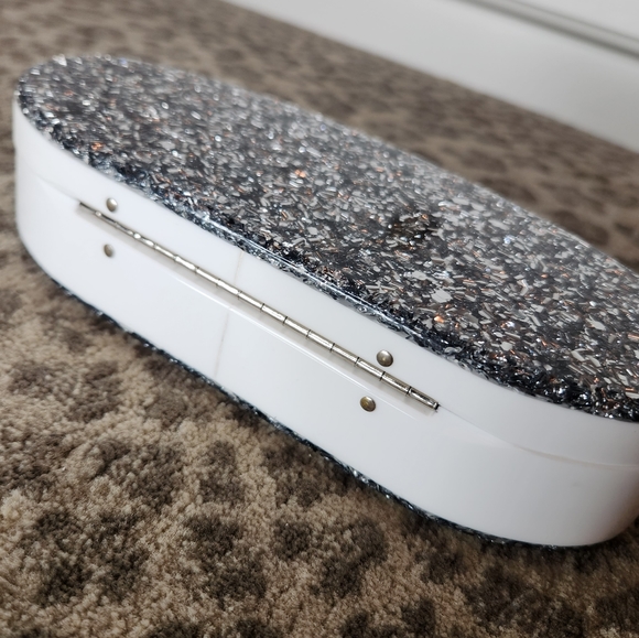 Edie Parker Oval Bag in Silver Confetti and white - Picture 6 of 7